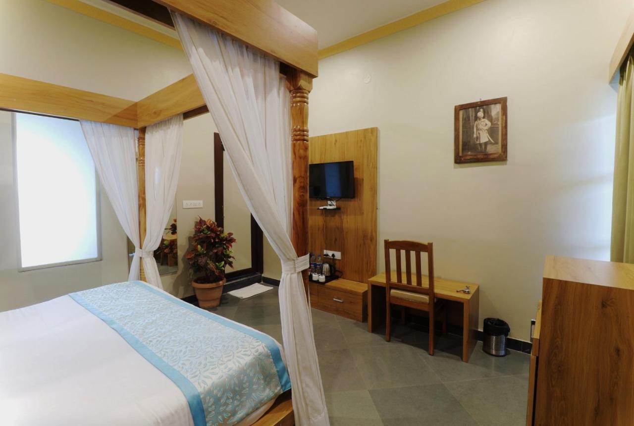 Keshav Resort Udaipur Exterior foto